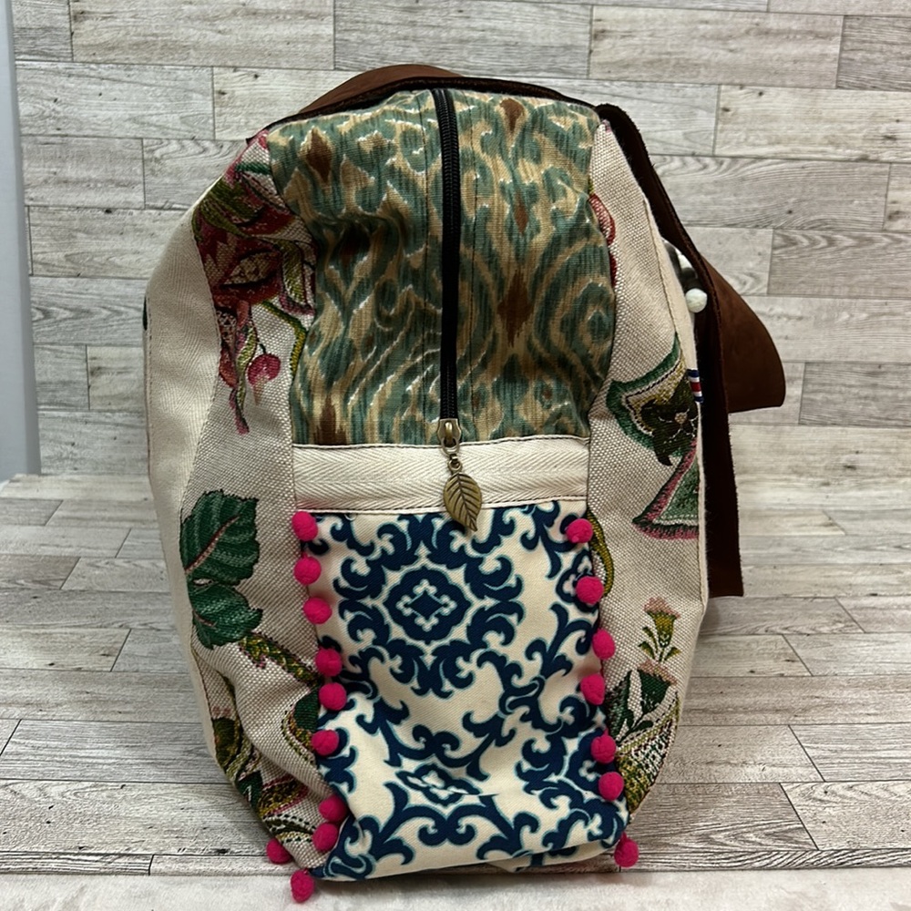 Dolores- Pura Vida- Overnight Bag. - Picture 5 of 12